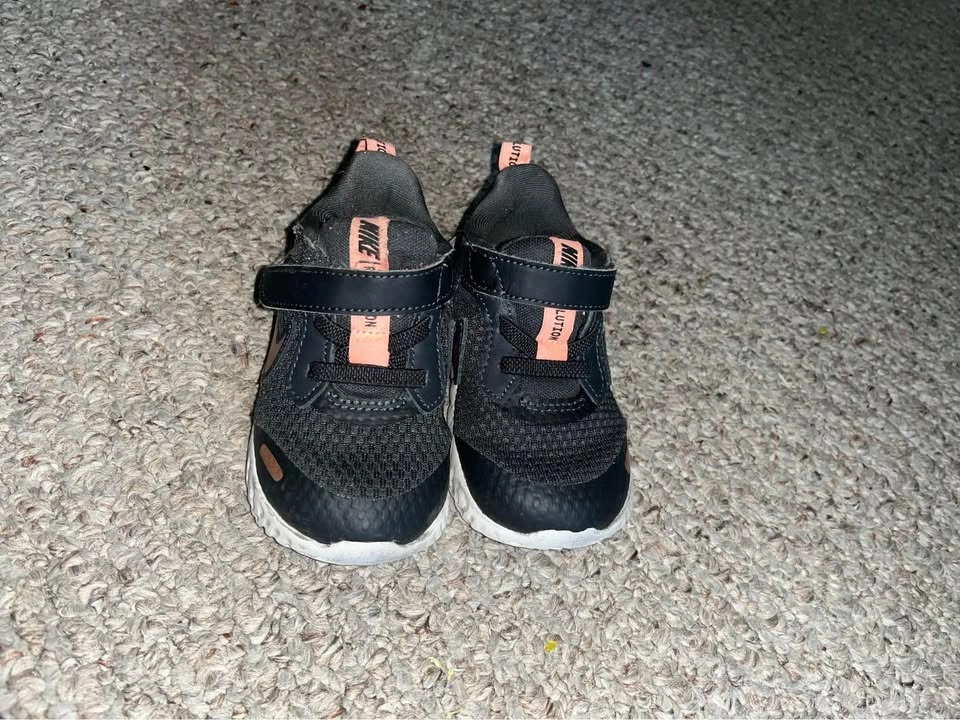 Nike Runners Size 6C-Toddler