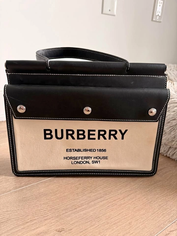 Burberry Horseferry Pocket Bag