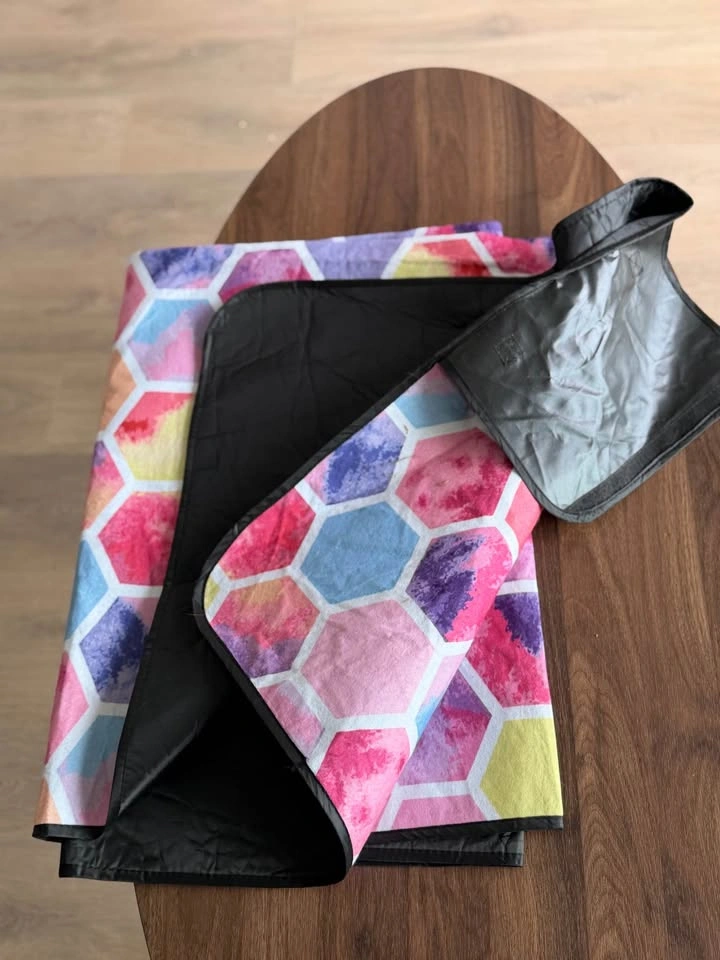 Colourful Geometric Picnic Blanket - photo 3