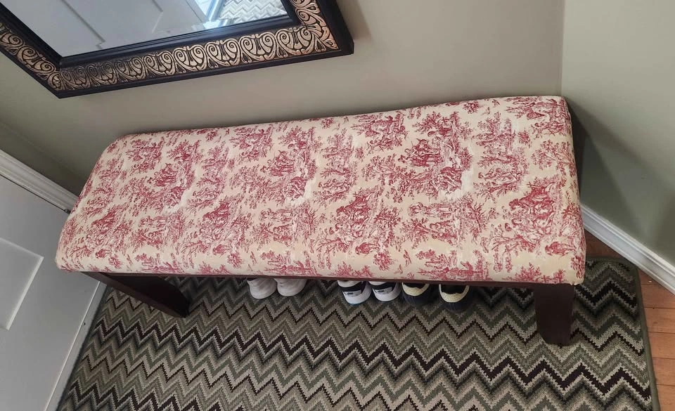 Red Toile Upholstered Wooden Bench - photo 4