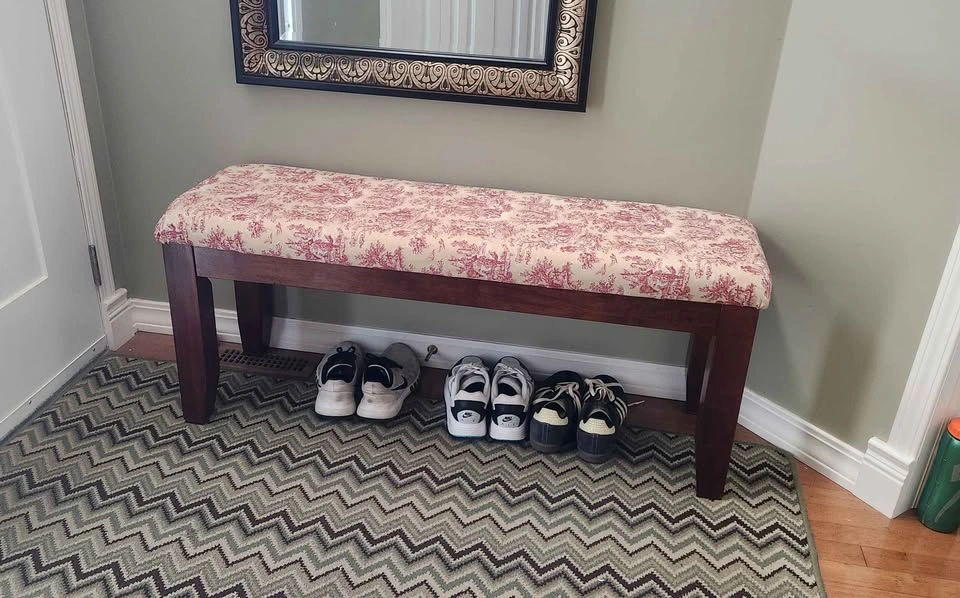 Red Toile Upholstered Wooden Bench - photo 5