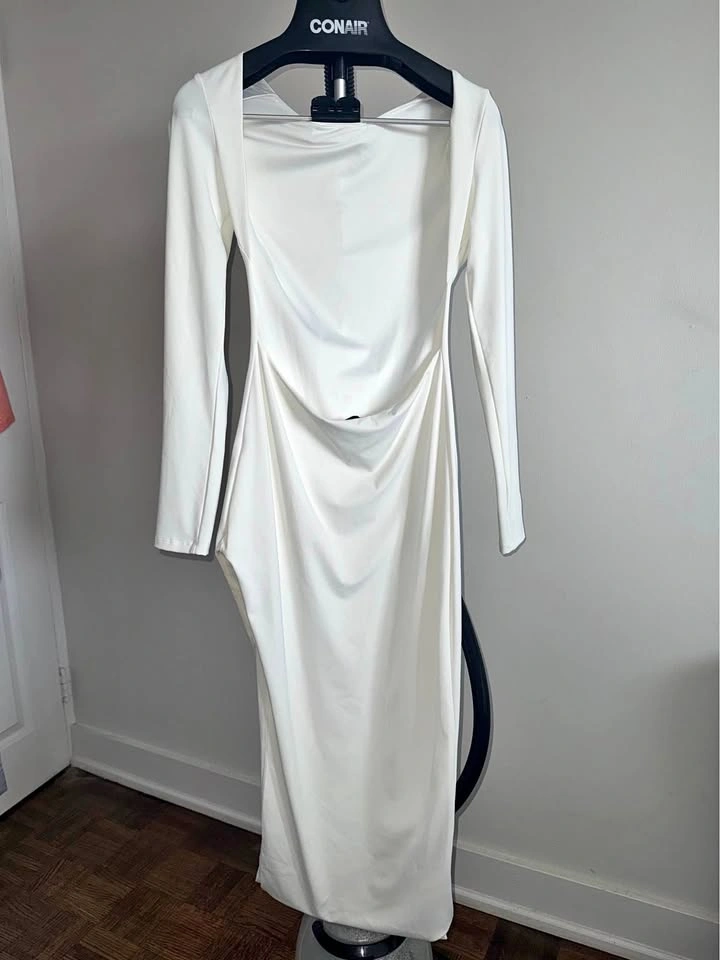 White Long Sleeve Backless Dress