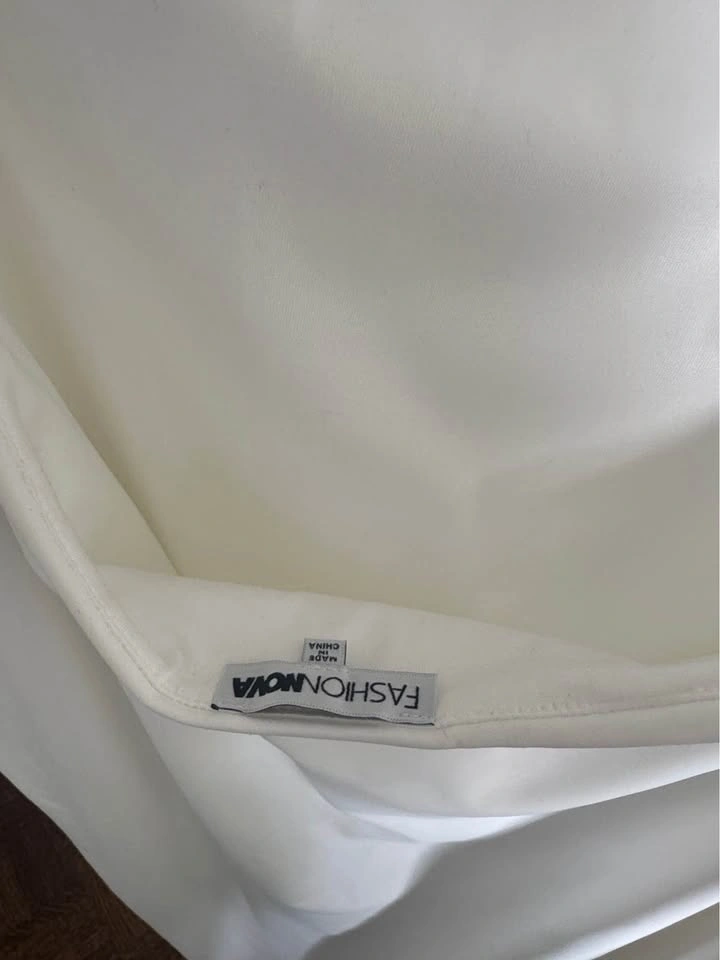 White Long Sleeve Backless Dress - photo 3