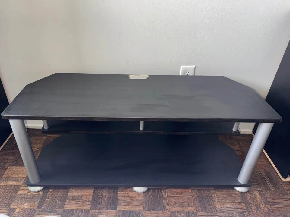Tv Stand 110cm wide for 40’ to 50’ tv - photo 2