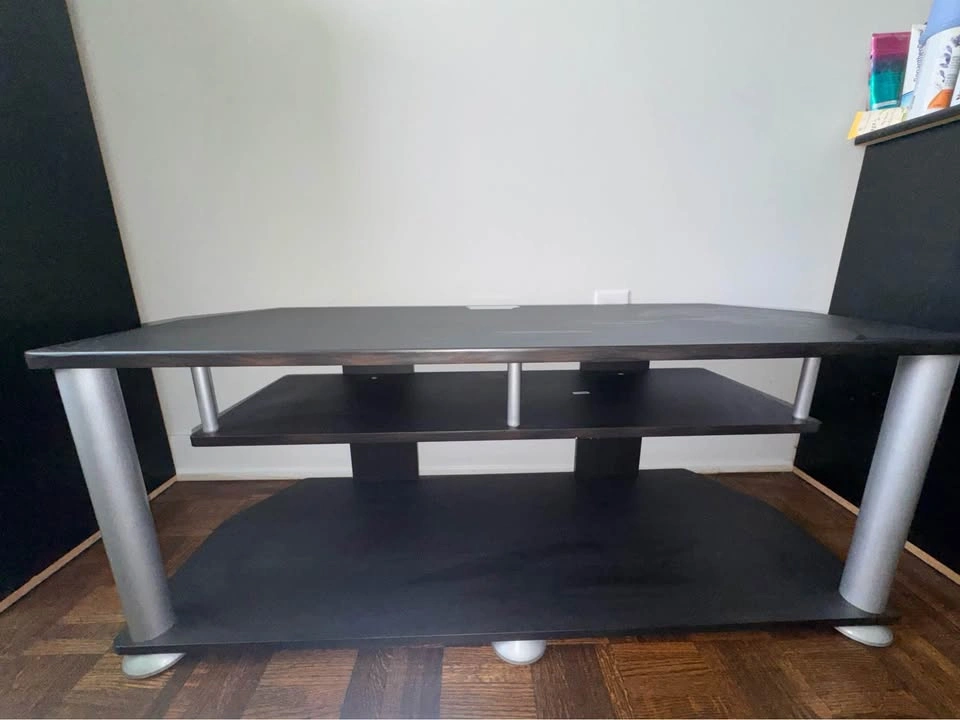 Tv Stand 110cm wide for 40’ to 50’ tv - photo 3