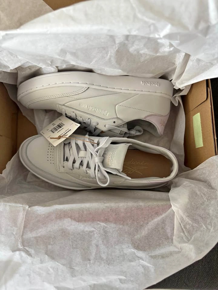 Reebok Club C Women’s Size 8 Shoes