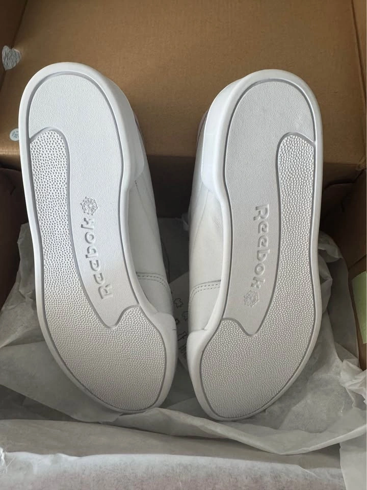 Reebok Club C Women’s Size 8 Shoes - photo 3