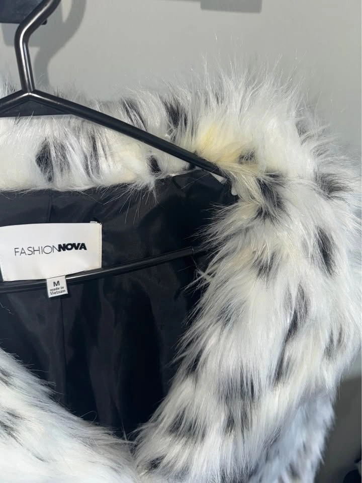 Fashion Nova Faux Fur Black & White Teddy Coat - photo 4