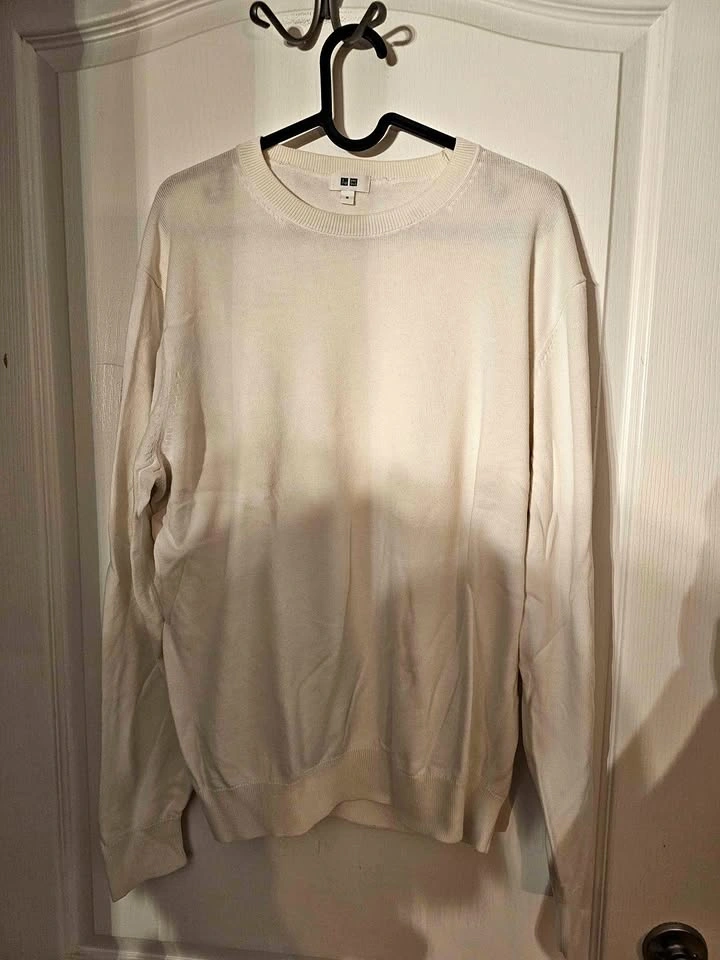 Uniqlo sweater