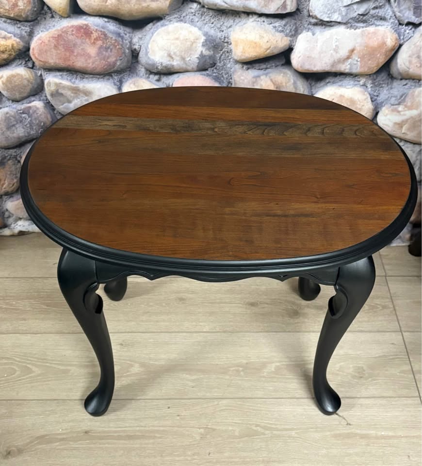 Cherry wood accent table - photo 3