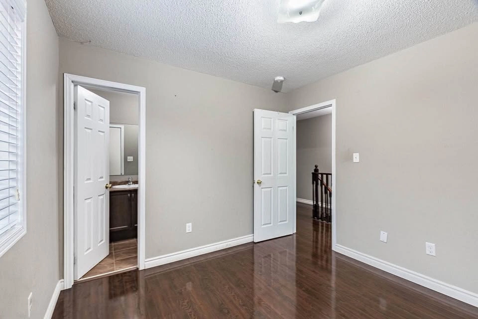Private room for rent - photo 2