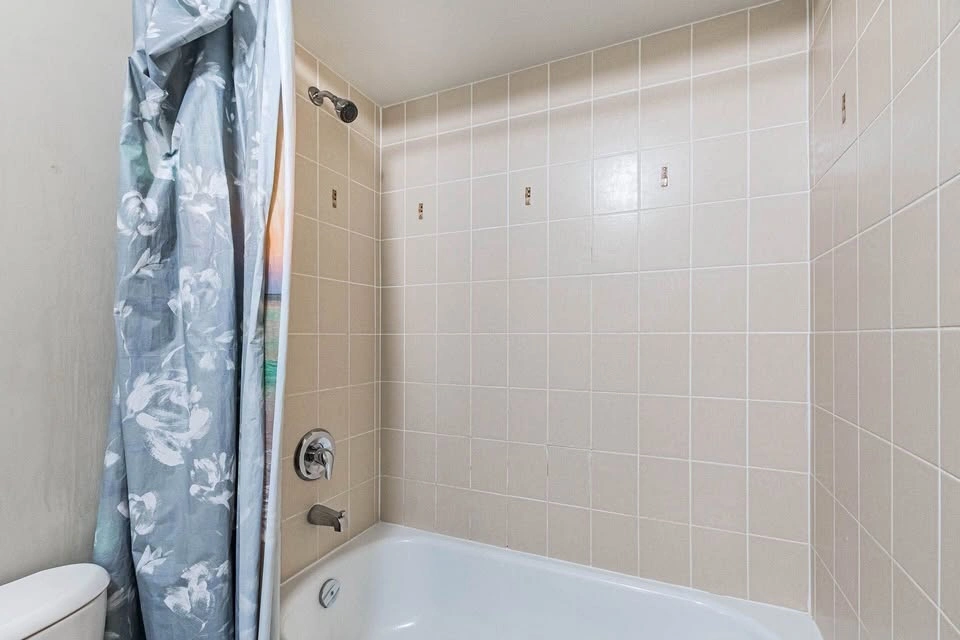 Private room for rent - photo 5