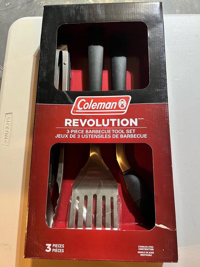 Coleman 3 piece barbecue tool set