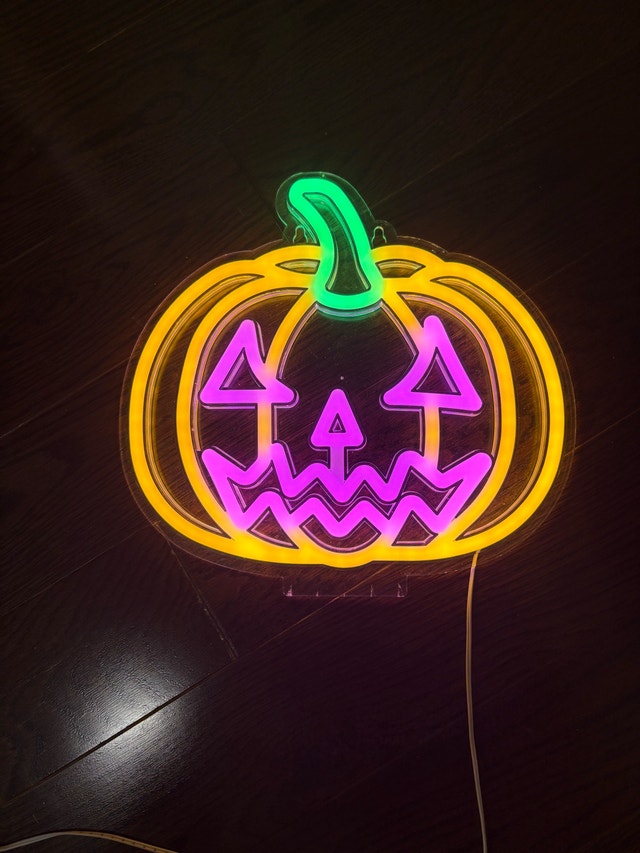 Halloween Pumpkin LED Neon Sign – Wall Hanging & Tabletop Decor