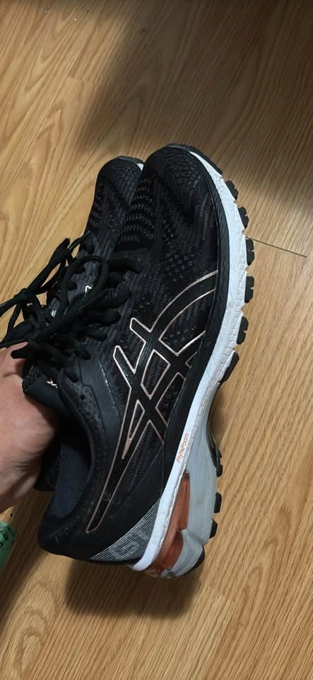 Asics Women's Runners Size 8 (EUR 39.5) - photo 2