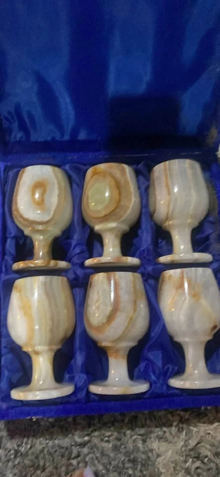 Onyx Goblet Set