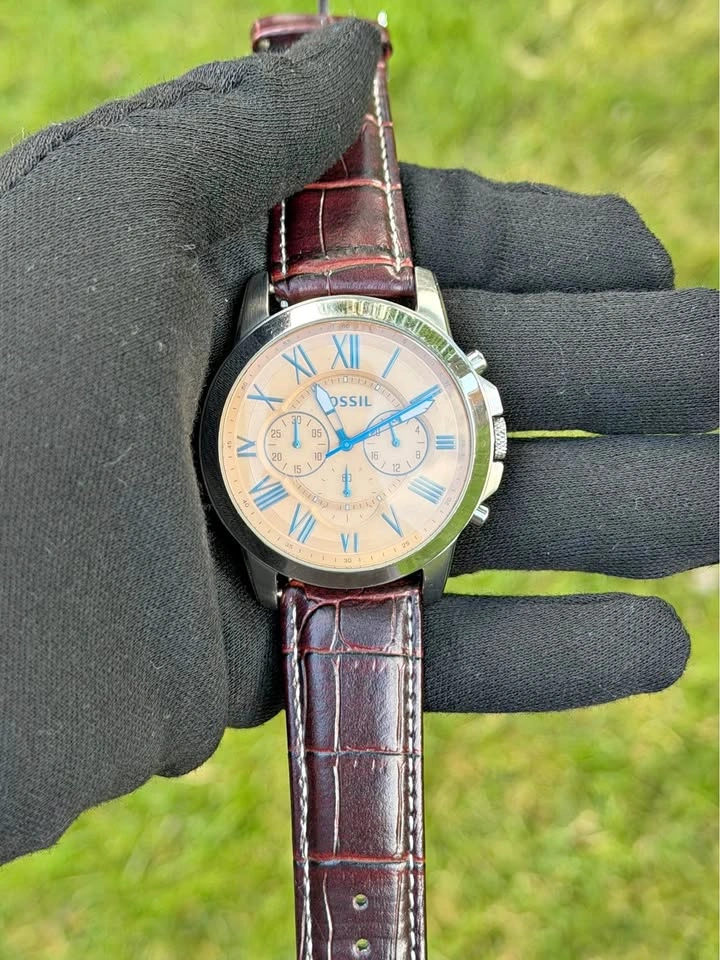 Fossil Chronograph Quartz – Champagne Dial | Brown Leather Strap