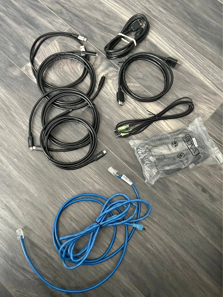 USBC / HDMI / AUX / CAT Cords