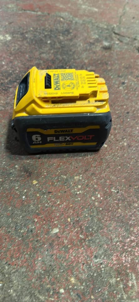 Dewalt flex volt 6ah battery - photo 2