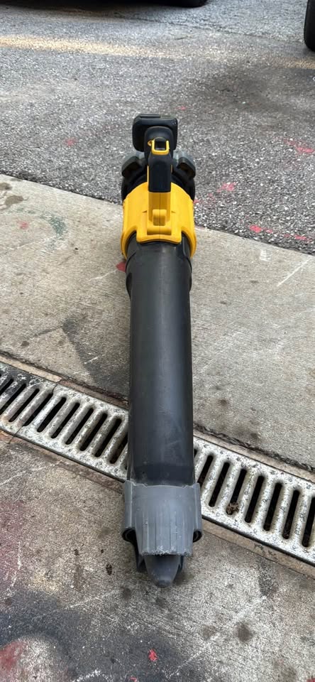 Dewalt 20v blower - photo 3