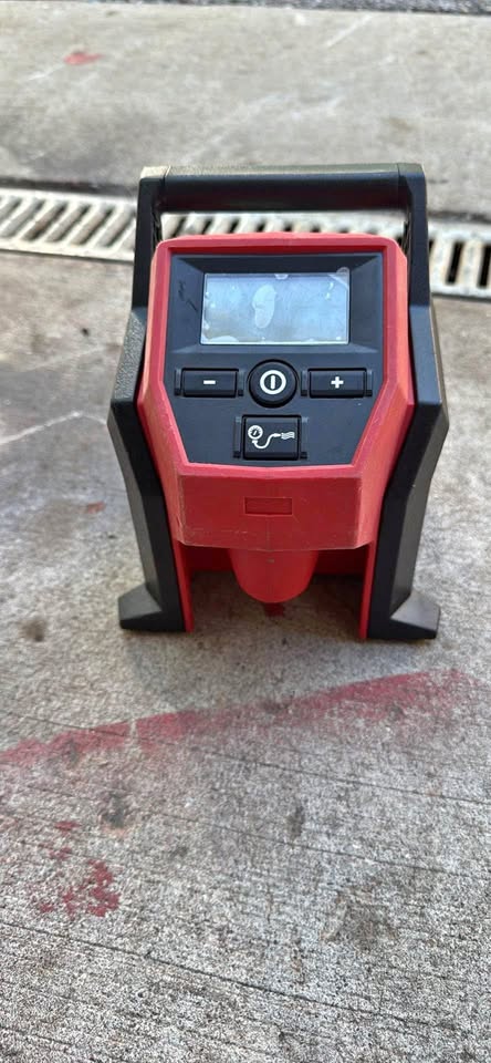 Milwaukee m12 inflator