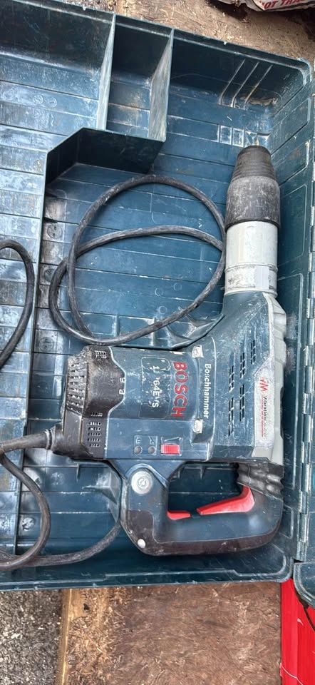 Bosch rotary hammer - photo 2