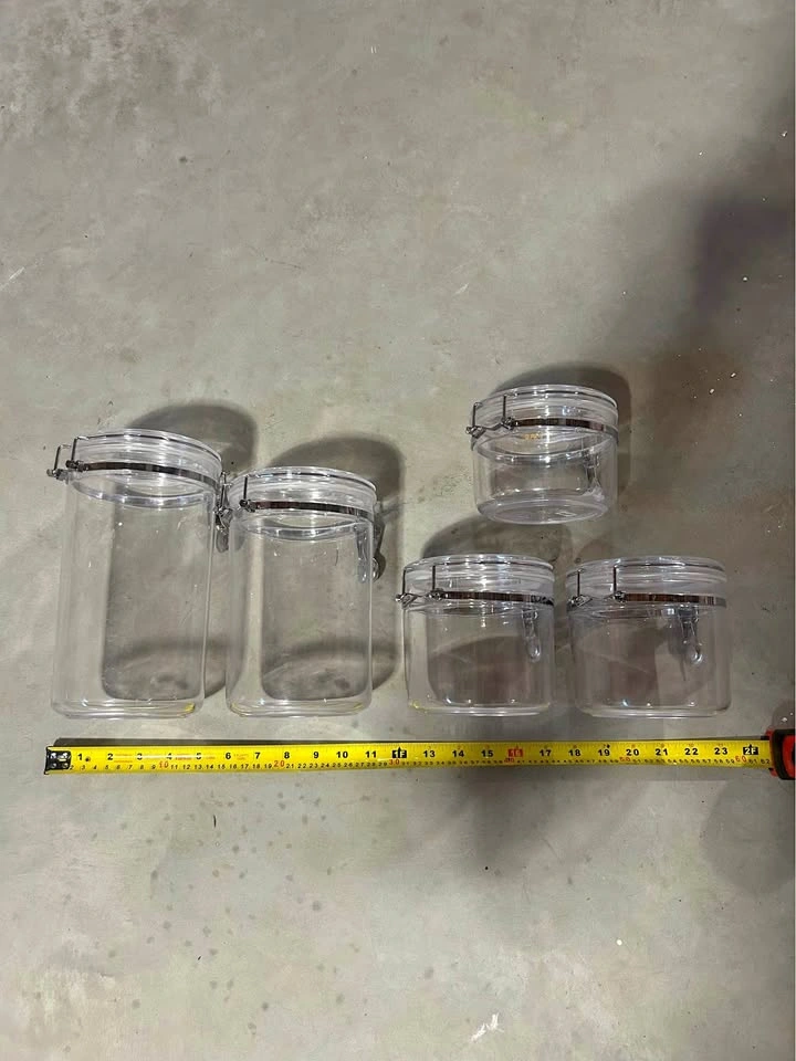 Canister Set with Sealing Clamp