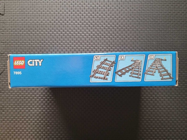 LEGO City 7895 Switching Tracks Set, Factory Sealed & Retired - photo 3