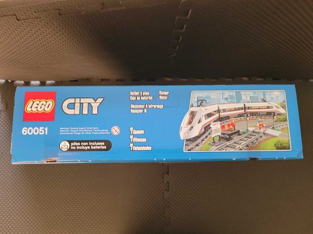 LEGO 60051 High-Speed Passenger Train, Factory Sealed & Retired - photo 4