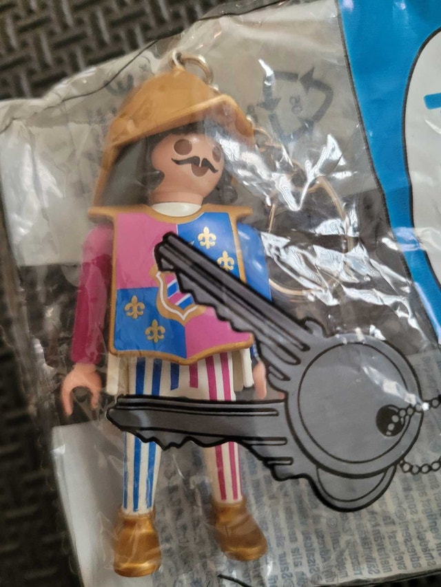 Vintage Playmobil "Spanish Soldier" Keychain - photo 2
