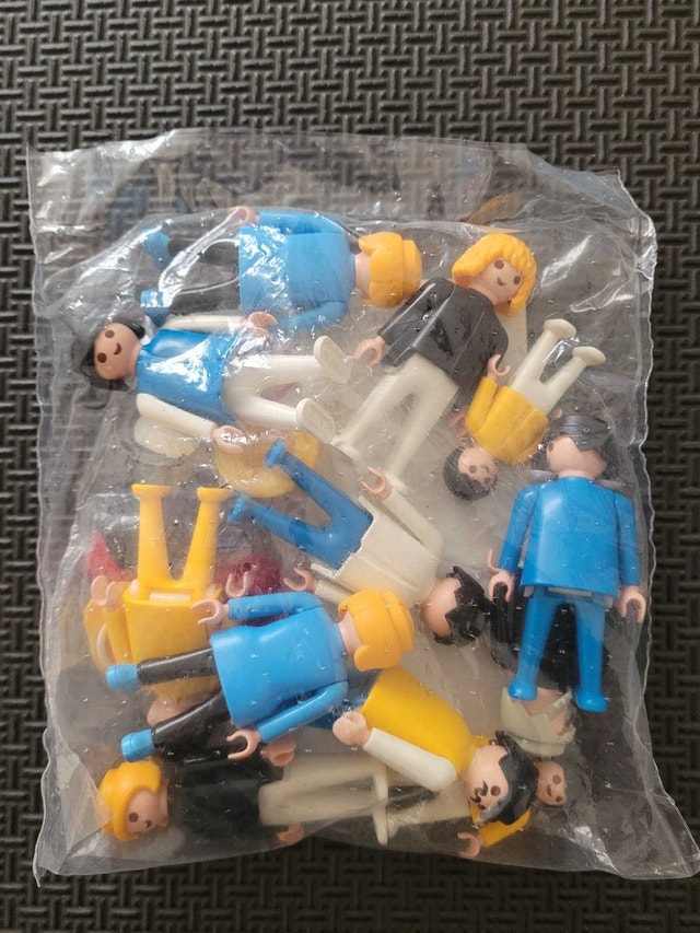 Vintage Playmobil 7128 Assorted People, New & Factory Sealed - photo 2