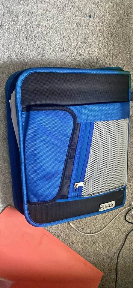 Highschool binder for papers and schoolwork