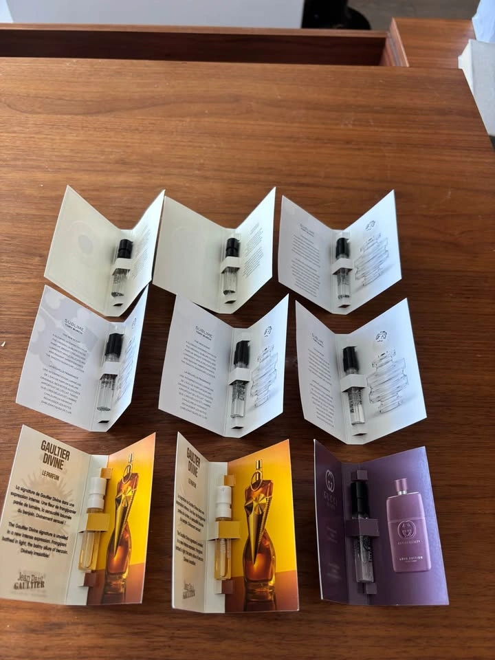Perfume sample set for women (1.5ml each vial) - photo 2