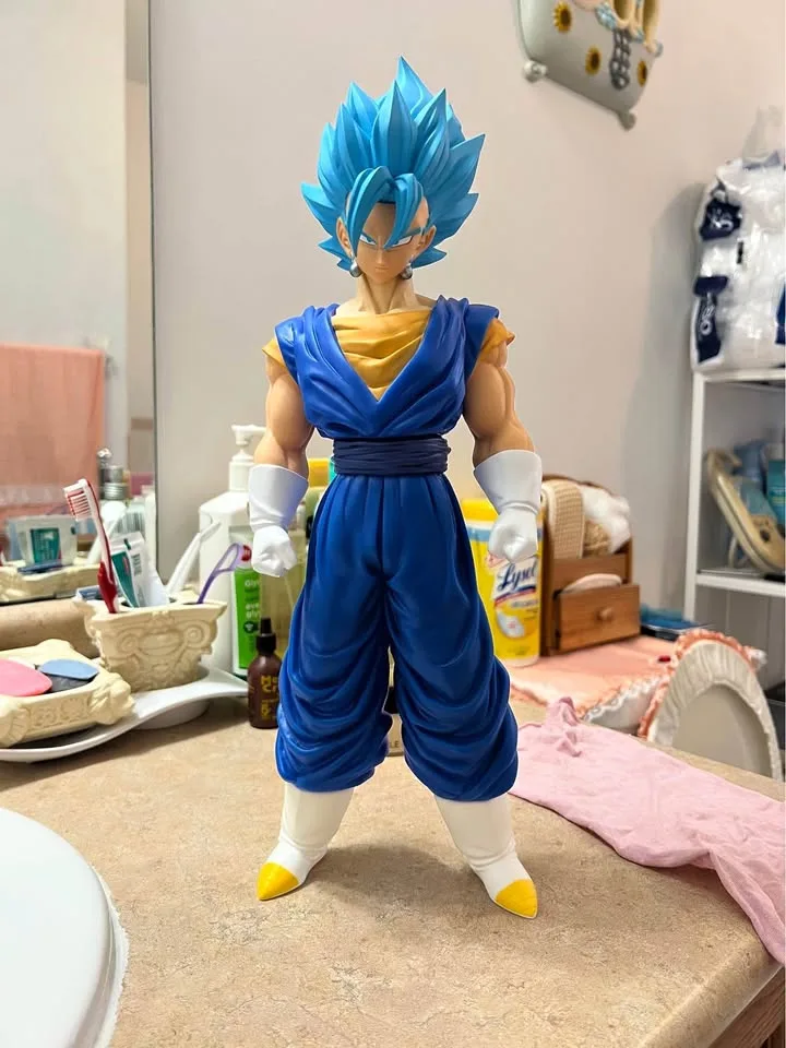 Dragon Ball Vegito Super Saiyan God Blue Figure thumbnail