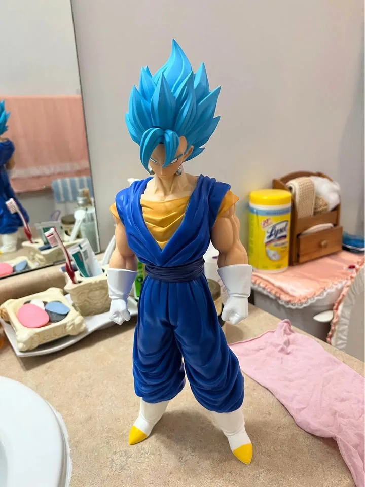 Dragon Ball Vegito Super Saiyan God Blue Figure image indicator(3)