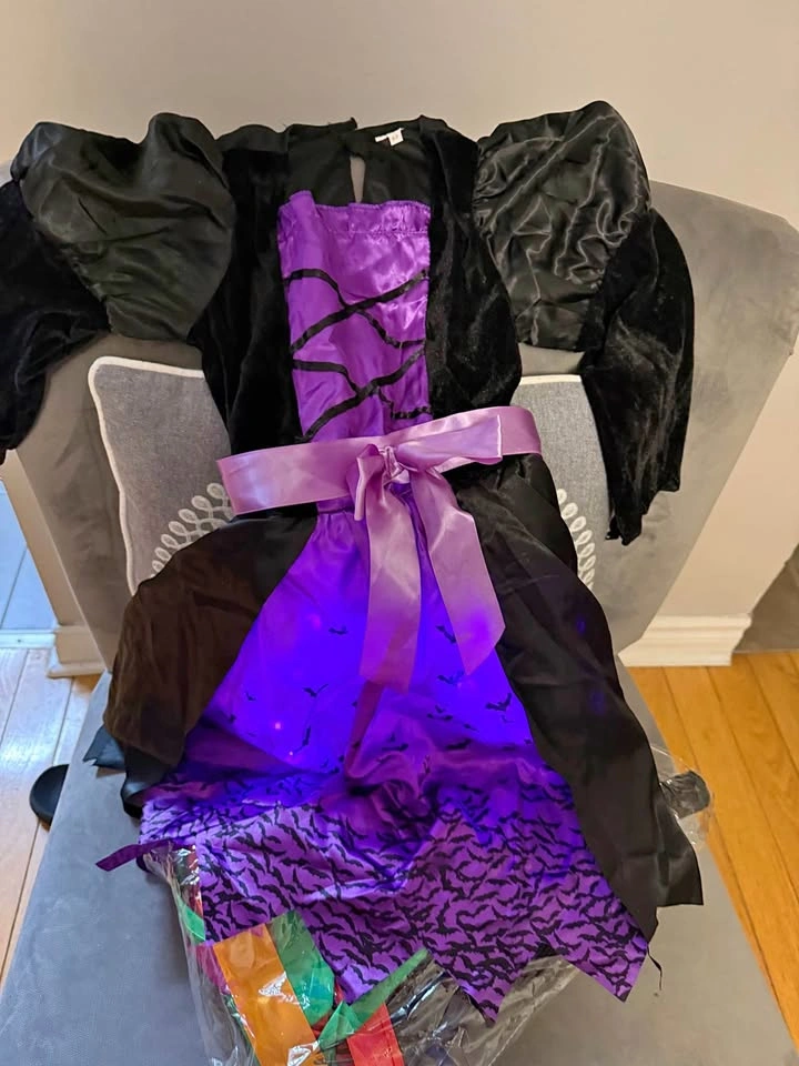 Light up Witch costume small