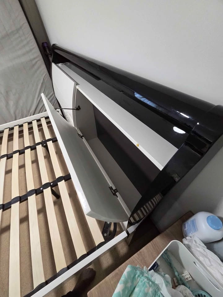 King size frame with head board and storage - photo 4