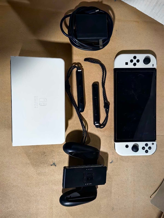 Nintendo Switch OLED Model - photo 3