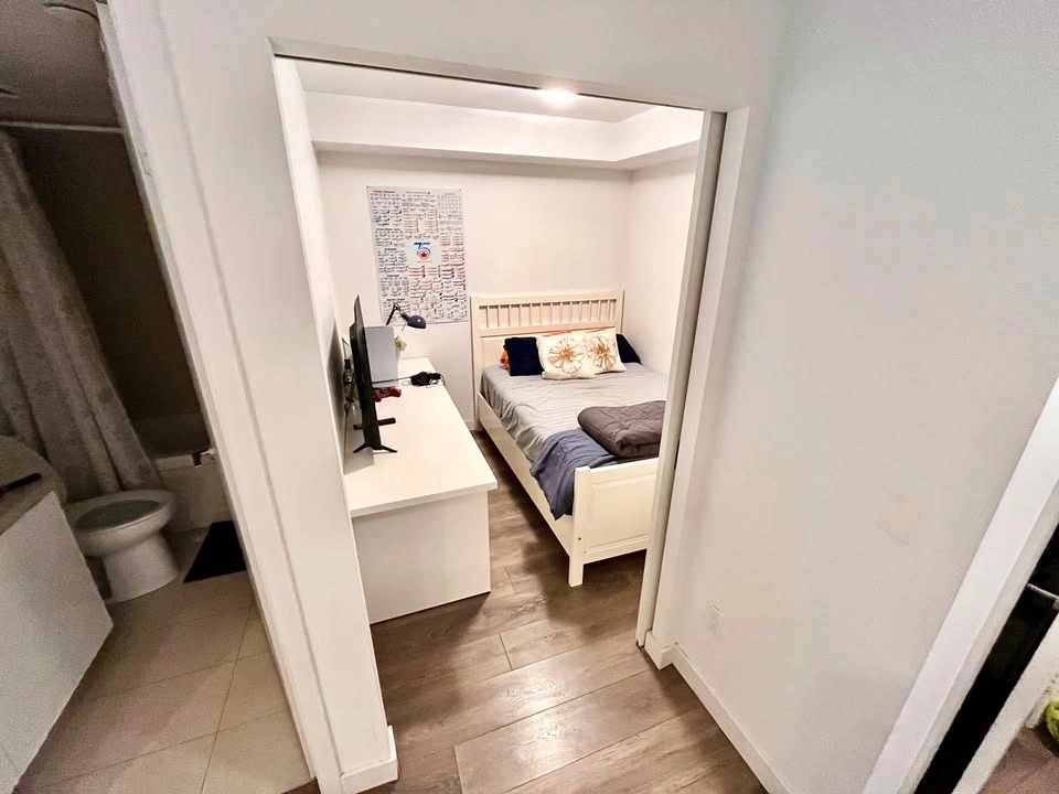 Private room for rent