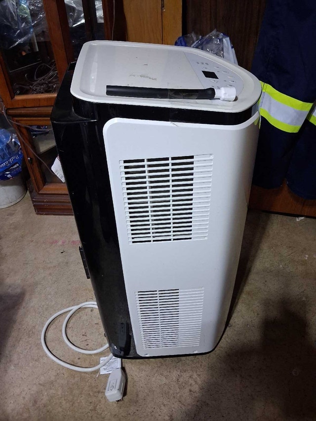 GREE 12,000 BTU portable air conditioner - photo 3