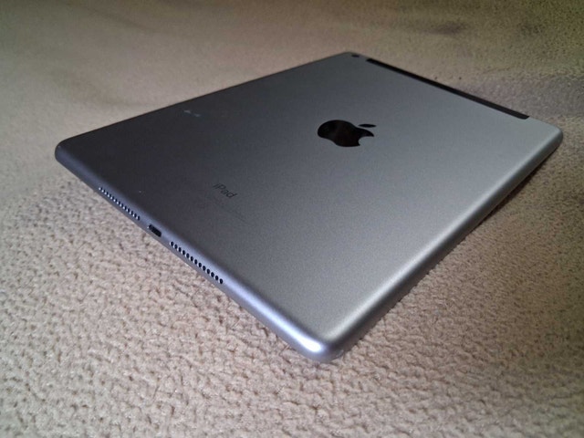 Apple iPad 5th gen Wi-Fi + LTE (cellular) - photo 3