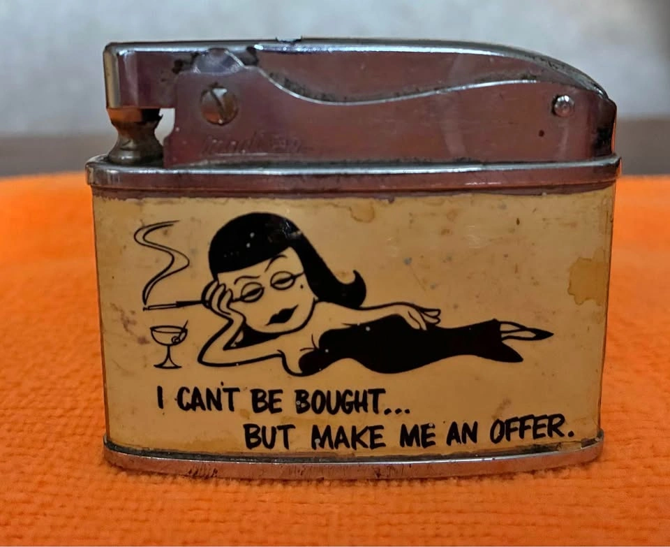 Vintage 1950s/60s Novelty Pin-Up Lighter - Made in Japan