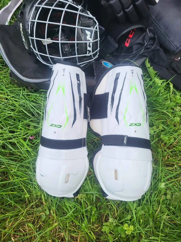 Bauer and CCM Hockey Set - photo 3