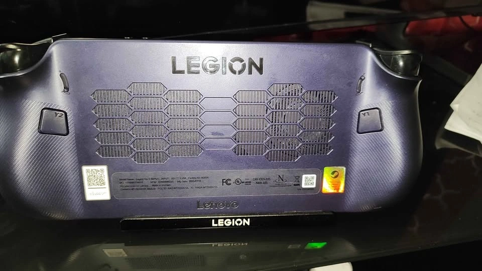 Legion Go with SteamOS and Docking Hub - photo 3