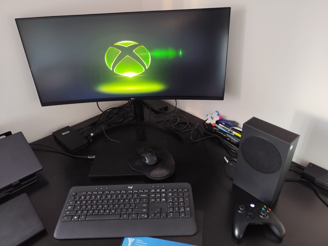 Xbox Series S 1TB w/games - photo 2