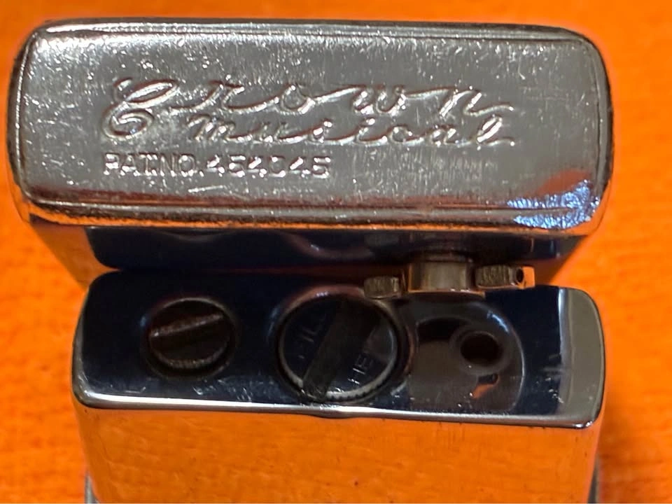 RARE Vintage 1950s CROWN Musical Pocket Lighter - photo 3