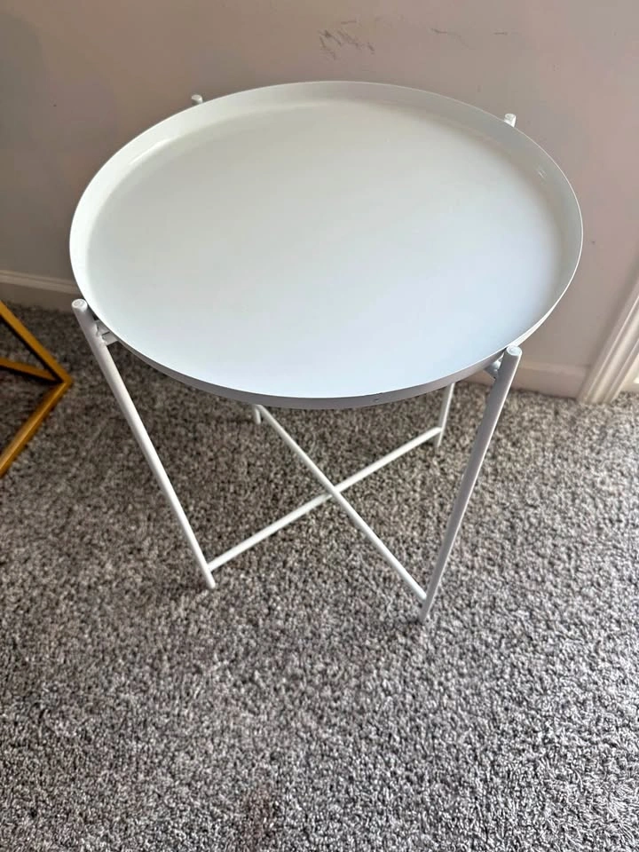 White Metal Round Tray Side Table – 16”