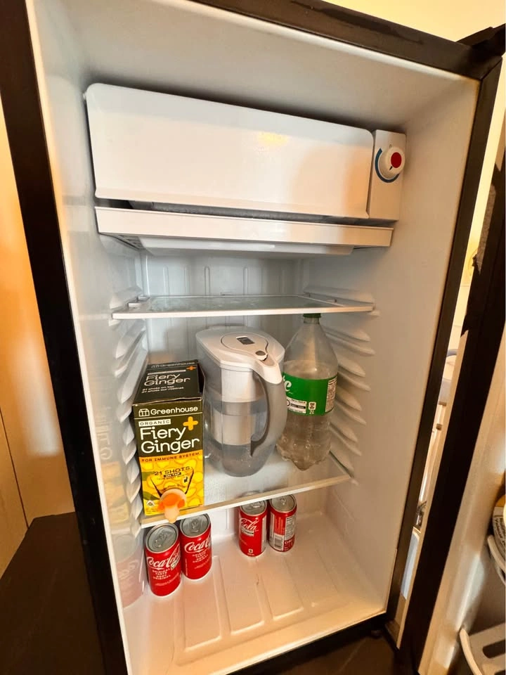 Pabst Blue Ribbon PBR Danby Mini Fridge - photo 4