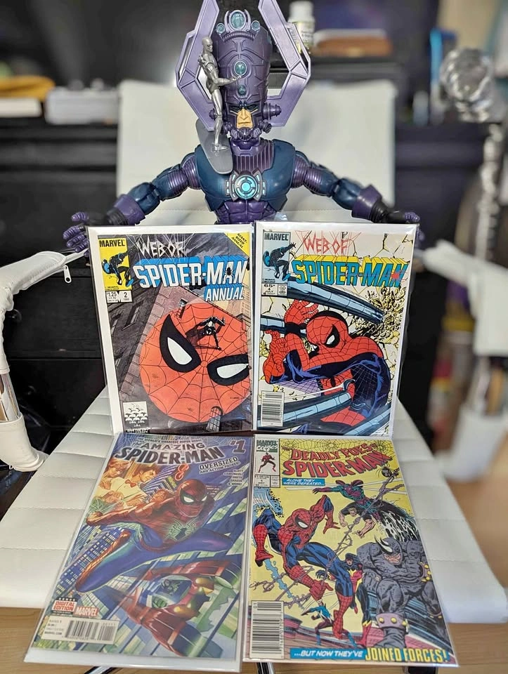 LOT OF 4 Amazing spiderman bundle 90s Comic books