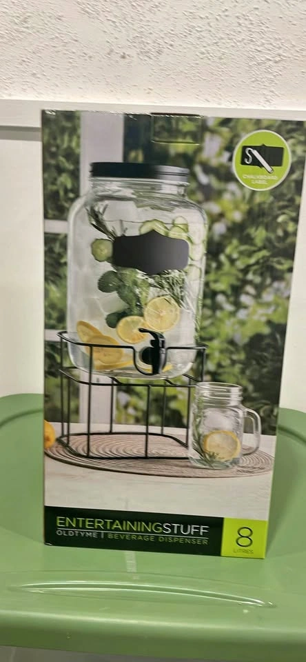 Beverage dispenser
